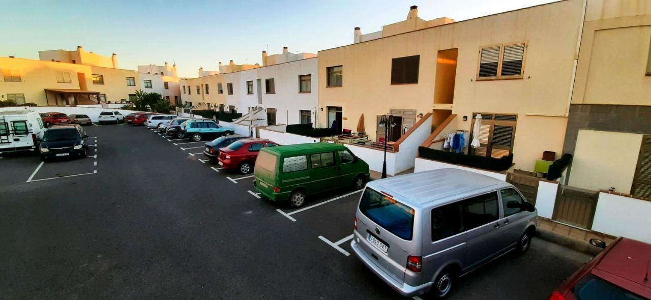 Duplex Espacioso, Tranquilidad, Barbacoa Y Supermercado Al Lado Cotillo المظهر الخارجي الصورة